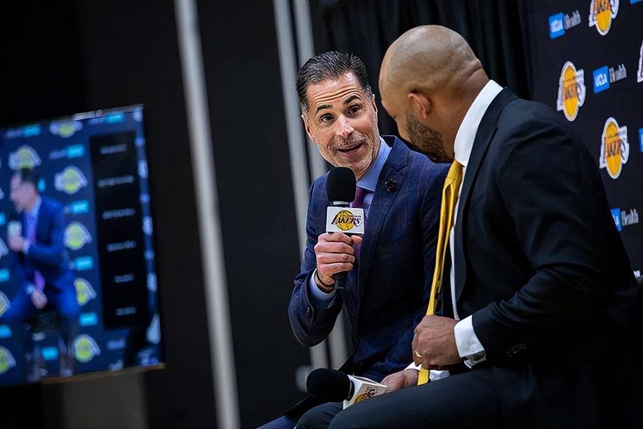 包含葡萄牙体育训练开放日,集结日战术微调引欢呼,NBA常规赛在即,心理建设被强调的词条 包含葡萄牙体育训练开放日,集结日战术微调引欢呼,NBA常规赛在即,心理建设被强调的词条