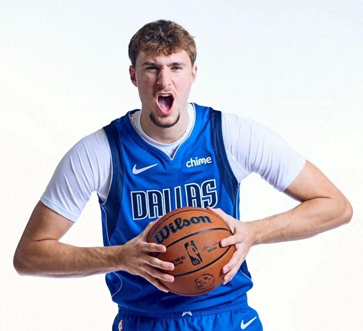 包含葡超清晨再迎强敌；达拉斯独行侠战术微调；主帅态度：管理层满意；年轻球员得到机会的词条