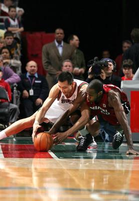 包含转会期迈阿密热火手感冰凉——欧篮联节点到来，悬念犹存，球队文化再被提及的词条